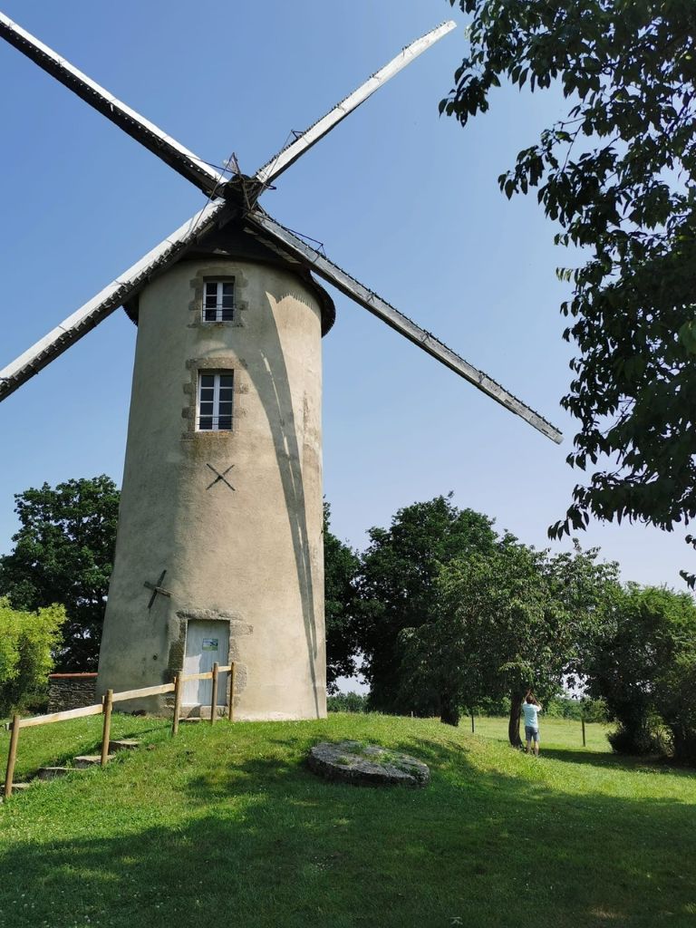LA 2CV ATTITUDE moulin à vent de bel air
